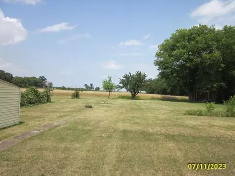 1134 W Main St, Thomson, IL 61285 photo 17