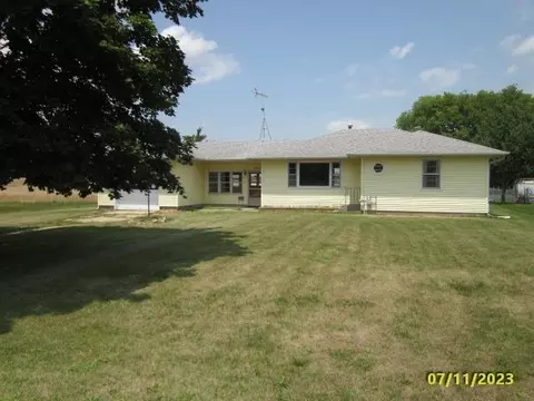 1134 W Main St, Thomson, IL 61285 photo 18