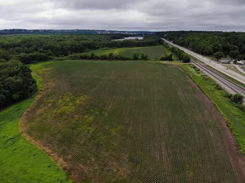 Tbd Us Highway 20, East Dubuque, IL 61025