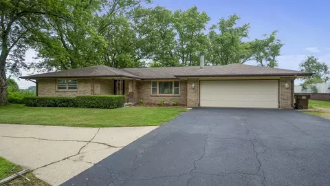 2778 Cascade Dr, Rockford, IL 61109