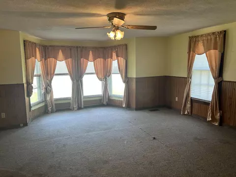 10825 Main St, Roscoe, IL 61073 photo 3