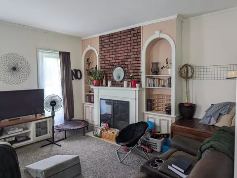 304 E South St, Durand, IL 61024 photo 7