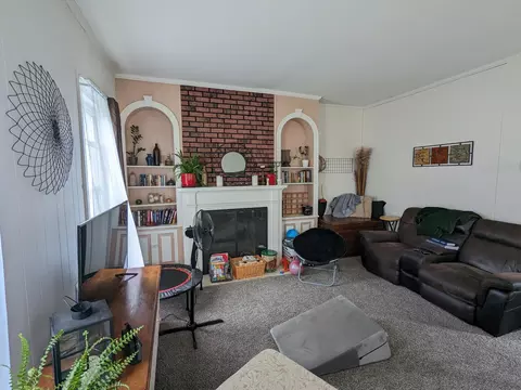 304 E South St, Durand, IL 61024 photo 8