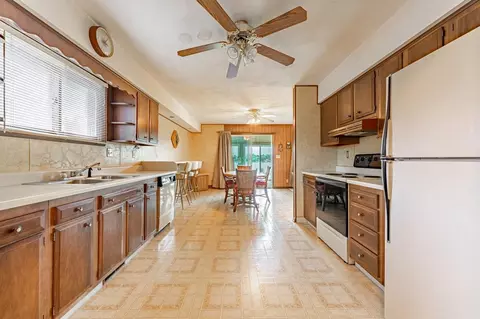 1722 Baintree Rd, Lake Summerset, IL 61019 photo 11