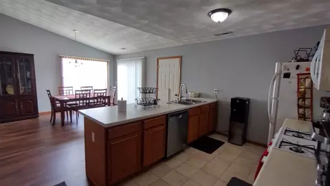 10208 Monarch Rd, Roscoe, IL 61073 photo 12