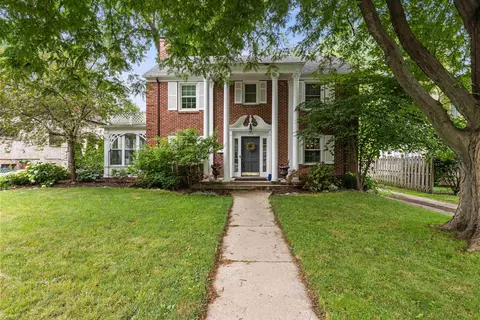 214 N Highland Ave, Rockford, IL 61107