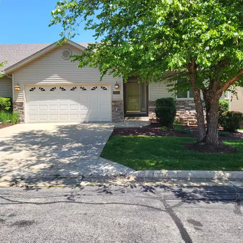 1426 Stone Bridge Xing, Rockford, IL 61108