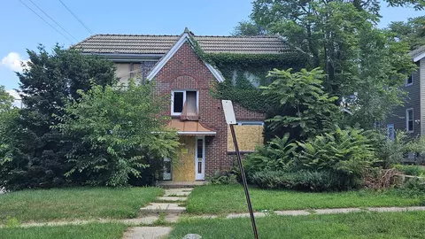2427 Benderwirt Ave, Rockford, IL 61101