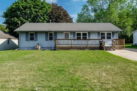 407 E Warren St, Rockton, IL 61072