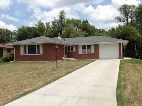 1527 Regina Ln, Rockford, IL 61102