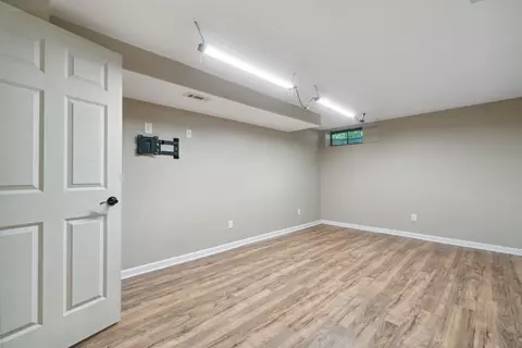 6888 Thorndale Ct, Roscoe, IL 61073 photo 32
