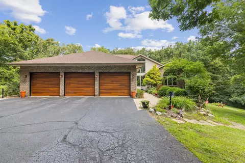 11111 Walton Dr, Roscoe, IL 61073 photo 2