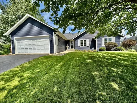 622 Dickerson Dr, Winnebago, IL 61088