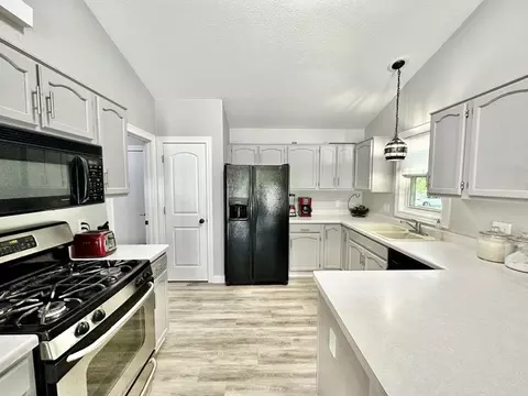 622 Dickerson Dr, Winnebago, IL 61088 photo 12