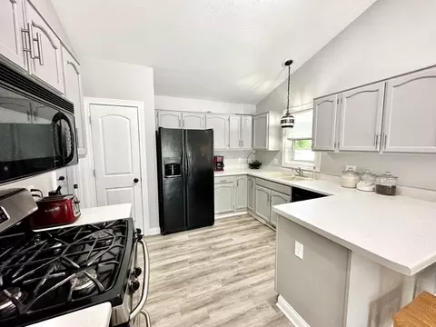 622 Dickerson Dr, Winnebago, IL 61088 photo 13