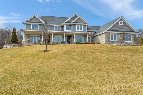 10200 Saddle Path Rd, Belvidere, IL 61008