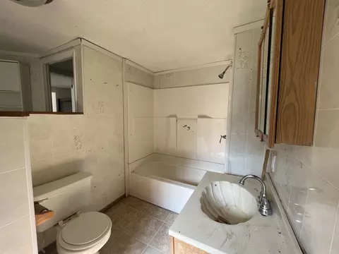 208 E Washington St, Mount Carroll, IL 61053 photo 5