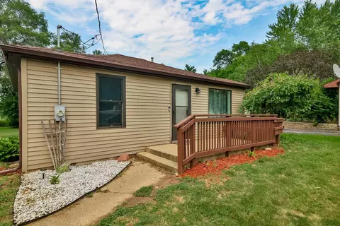 351 W Hononegah Rd, Rockton, IL 61072