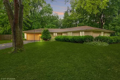 1420 Williamsburg Rd, Rockford, IL 61107