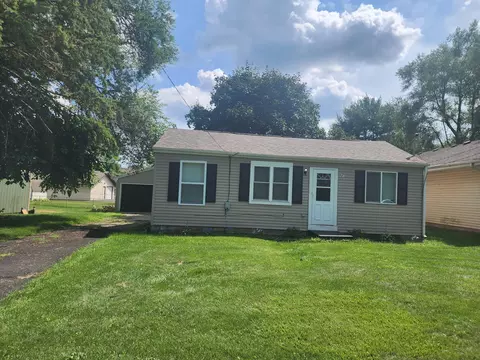 841 Maple Ave, Machesney Park, IL 61115