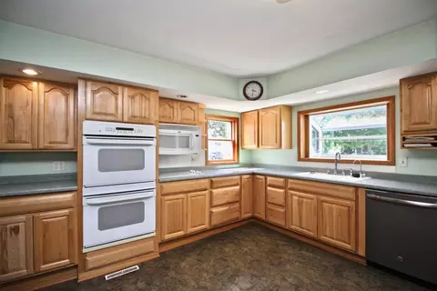 511 E Buffalo St, Polo, IL 61064 photo 2