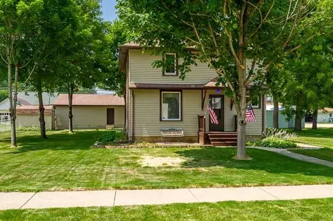 317 S Elida St, Winnebago, IL 61088