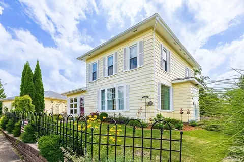 411 E Washington St, Mount Carroll, IL 61053 photo 4