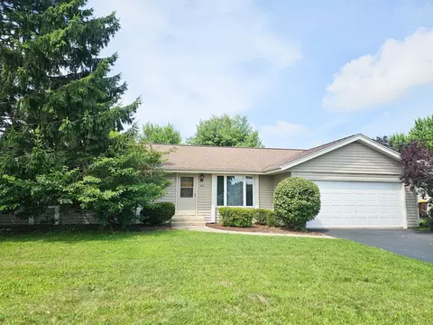 8440 Elm Ave, Machesney Park, IL 61115