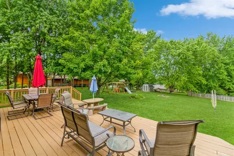 13352 Parkcrest Pl, Roscoe, IL 61073 photo 27