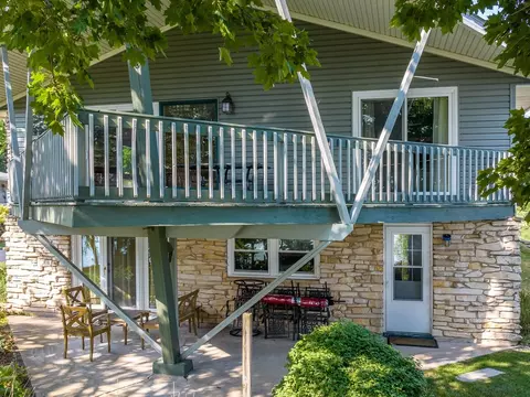 1537 Pier Dr, Lake Summerset, IL 61019