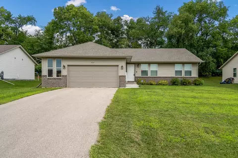 797 Acadia St, Roscoe, IL 61073
