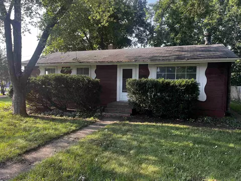 537 Anna Ave, Machesney Park, IL 61115