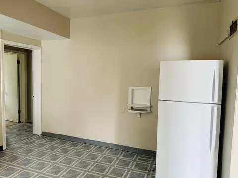 310 S Walnut Ave, Freeport, IL 61032 photo 18