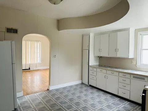 310 S Walnut Ave, Freeport, IL 61032 photo 19