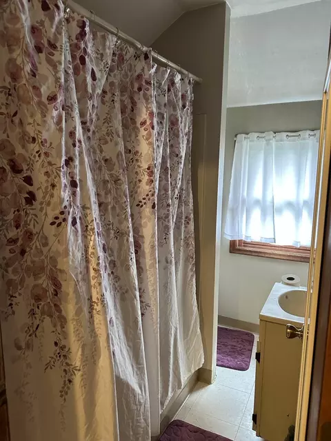 310 S Walnut Ave, Freeport, IL 61032 photo 10