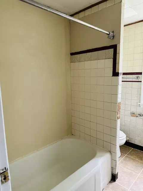 310 S Walnut Ave, Freeport, IL 61032 photo 20