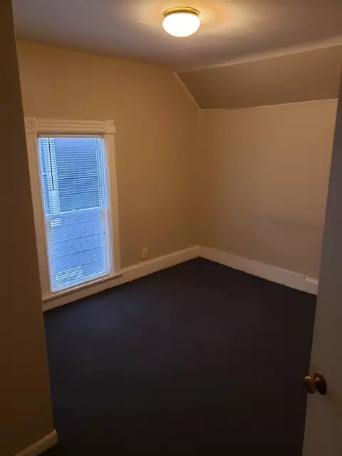 310 S Walnut Ave, Freeport, IL 61032 photo 12