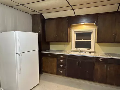 310 S Walnut Ave, Freeport, IL 61032 photo 5