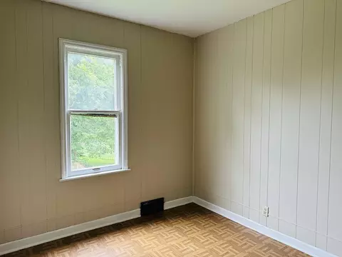 310 S Walnut Ave, Freeport, IL 61032 photo 22
