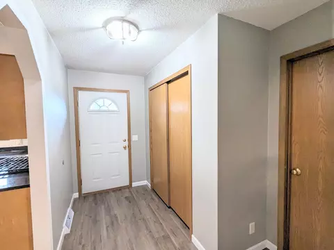 1600 Larchmont, Lake Summerset, IL 61019 photo 2