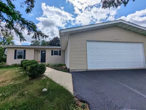 1600 Larchmont, Lake Summerset, IL 61019