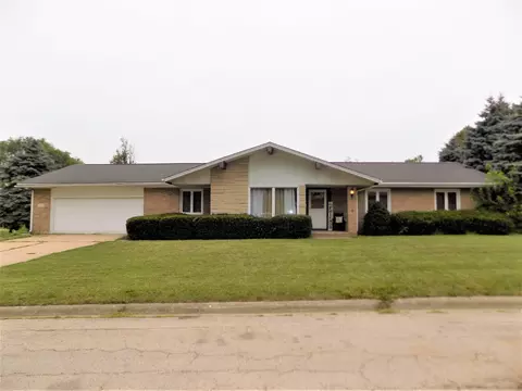 2760 Crestdale Cir, Rockford, IL 61114