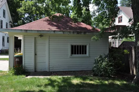 118 E Fuller St, Freeport, IL 61032 photo 18