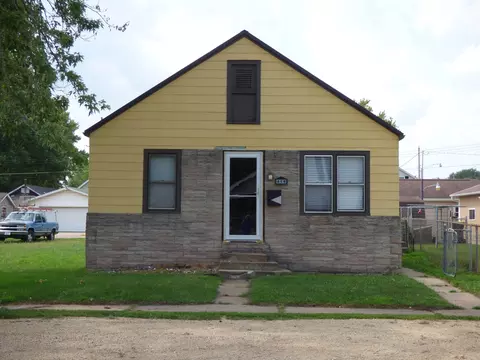 414 Desoto, East Dubuque, IL 61025