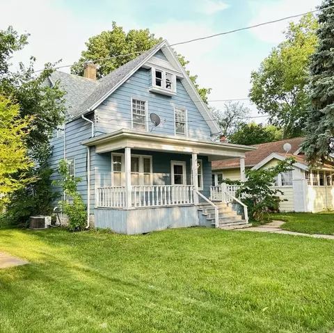 1212 Parmele St, Rockford, IL 61104