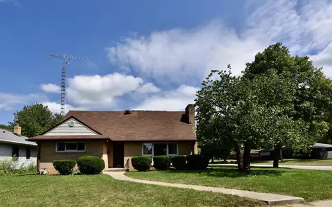 2444 Colorado Ave, Rockford, IL 61108