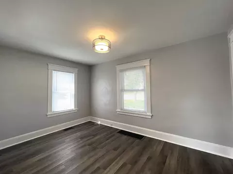 206 E Chicago Ave, Davis Junction, IL 61020 photo 9