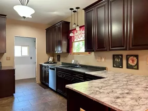 307 W 4th St, Pecatonica, IL 61063 photo 14