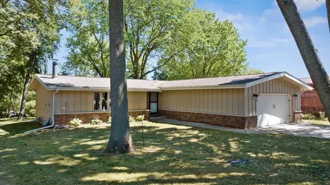 1219 Lake Summerset Rd, Lake Summerset, IL 61019