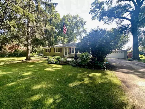 10351 Montague Rd, Winnebago, IL 61088